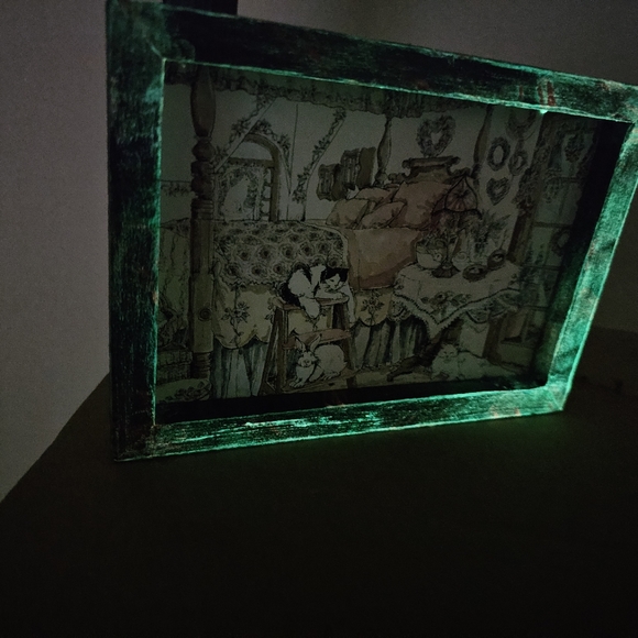 Glow Frame with Art Photo - Picture 4 of 5